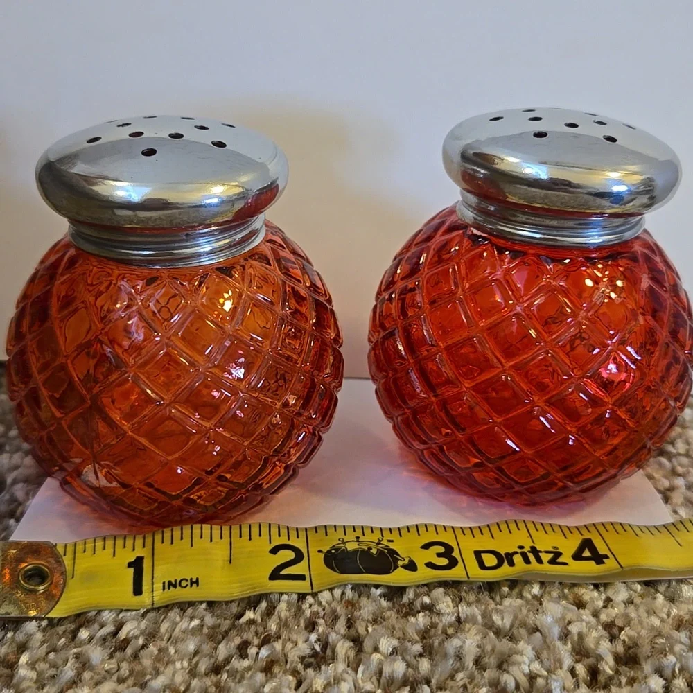 2 Avon Ruby Red Powder Shakers